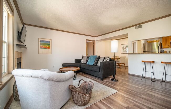 Fully Furnished 2 Bedroom, 2 Bathroom Condo at the Zia Vista Condos!