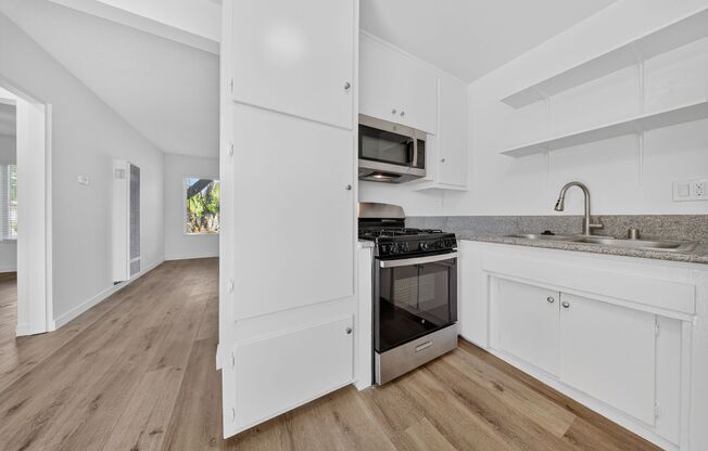 1 bed, 1 bath, 480 sqft, $2,025, Unit 009#C06