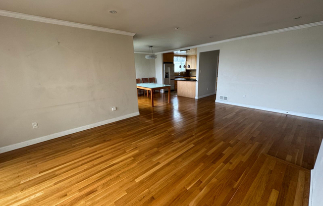 93 CRESTVIEW AVE