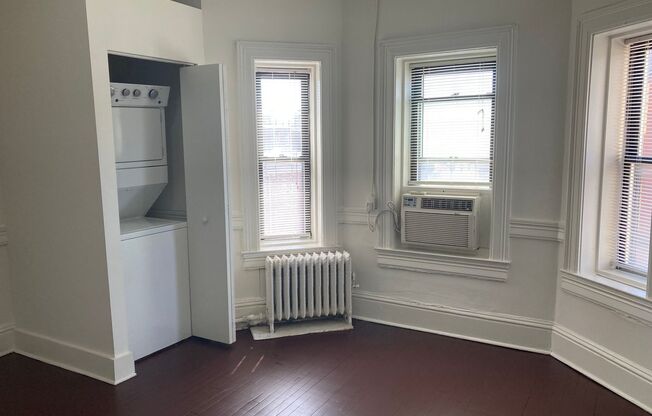 3 beds, 1 bath, 1,225 sqft, $2,199, Unit 1301-43