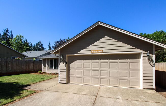 Single Level Three Bedroom South Salem Home ~ Lone Oak 3882