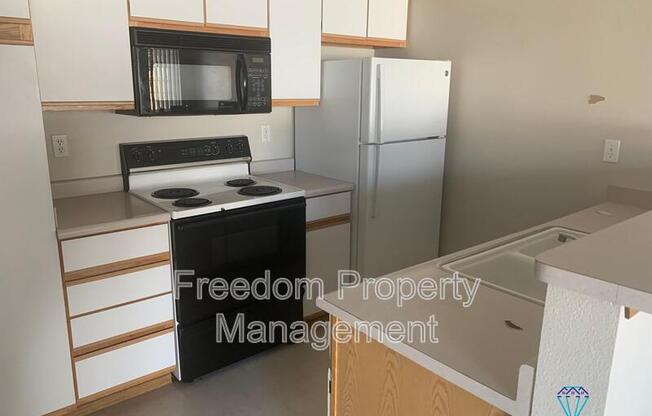2250 S CHALLENGER LN