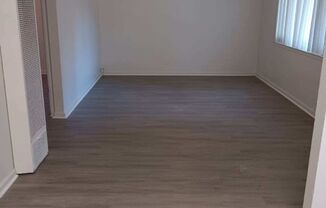 Charming 2x1 With Attached Garage & Backyard! Available 9/10!