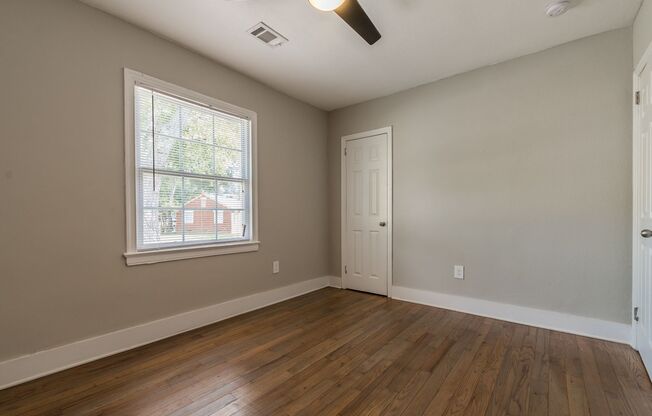 2 beds, 1 bath, 850 sqft, $1,455, Unit 1058B