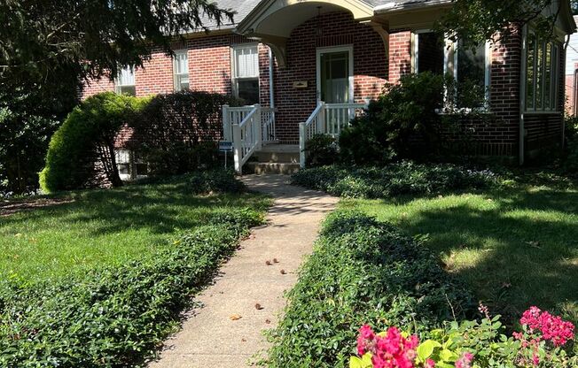 Beautiful 4 BR Brick Cape Cod in Lancaster!