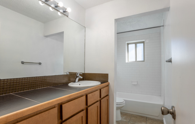 1 bed, 1 bath, 730 sqft, $1,350, Unit PEN-101
