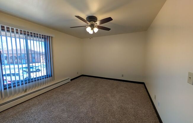 2 beds, 1 bath, 970 sqft, $1,299, Unit FB   2135