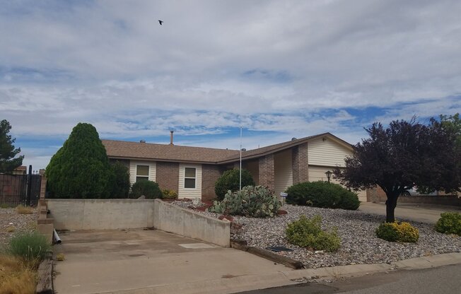 4 Bedroom Rio Rancho Home