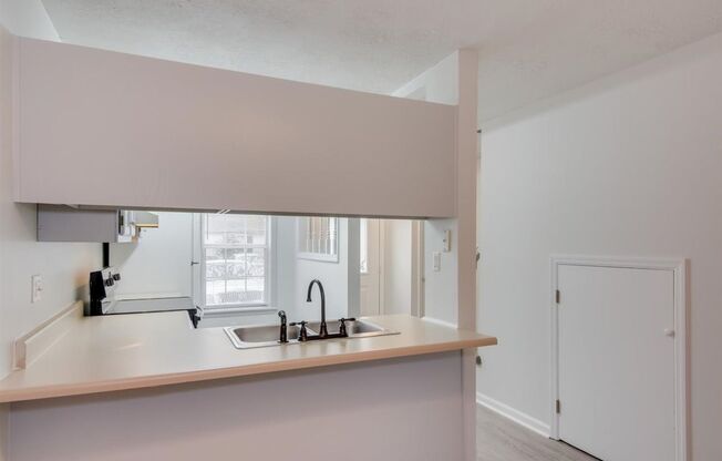 Remodeled 2 bedroom 1.5 bathroom townhome close to everything!