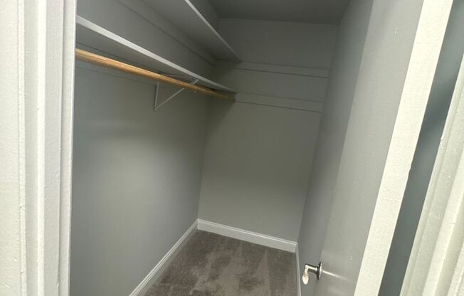 3 beds, 2 baths, 1,300 sqft, $2,440, Unit 3331 #103