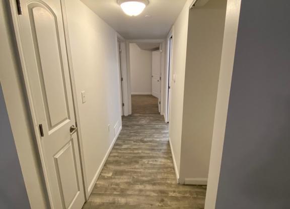 2 beds, 1 bath, 750 sqft, $1,000