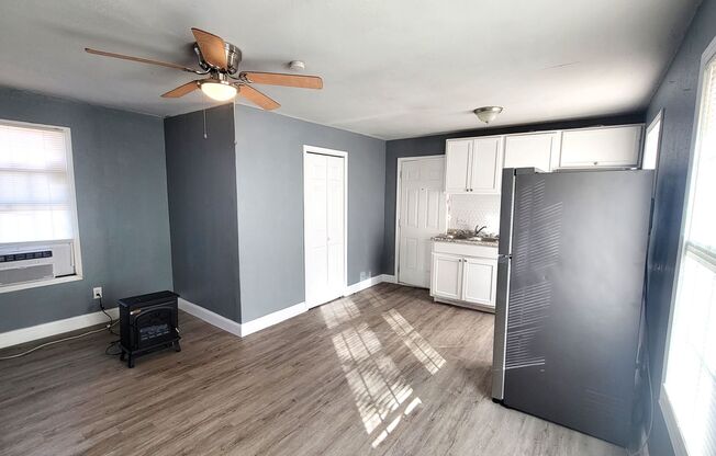 1 bed, 1 bath, $850