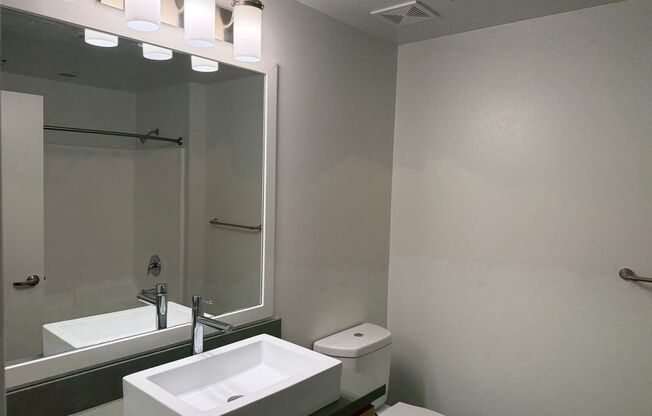 Studio, 1 bath, 611 sqft, $2,250, Unit 311