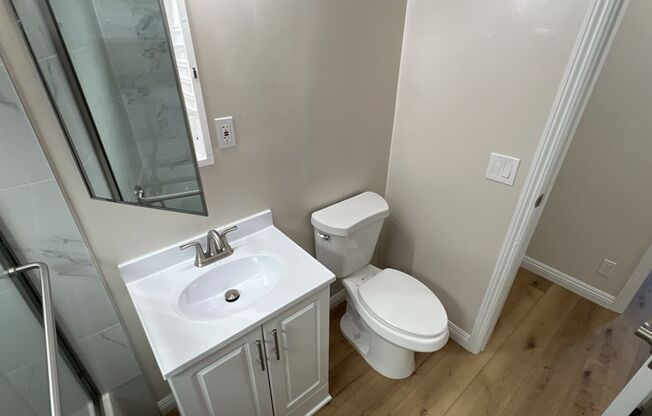 1 bed, 1 bath, $2,050, Unit B