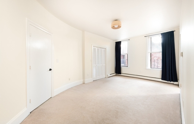 1 bed, 1 bath, 612 sqft, $3,200, Unit 4E