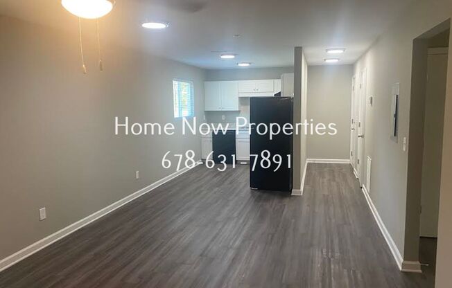 2 beds, 1 bath, 850 sqft, $1,200, Unit B14