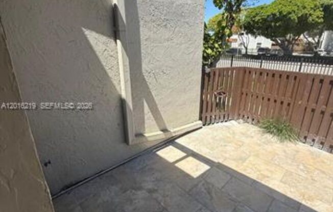 10292 NW 9th St Cir # 203, Miami, FL 33172