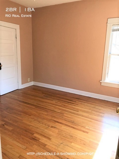 2 beds, 1 bath, 850 sqft, $1,700