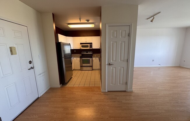 1 bed, 1 bath, 804 sqft, $2,400, Unit 804
