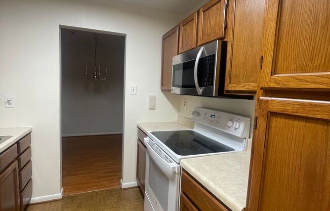 VERY SPACIOUS CONDO ON 3RD FLOOR WITH ELEVATOR
