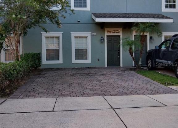 4 beds, 2 baths, 1,424 sqft, $2,000