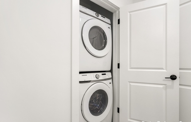 Studio, 1 bath, 440 sqft, $2,350, Unit 609