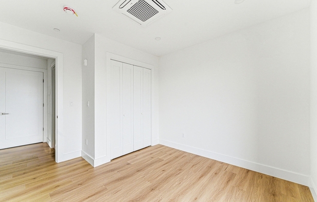 3 beds, 2 baths, 1,046 sqft, $6,125, Unit 602