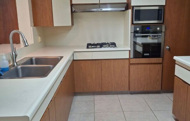 SHOWING WEDNESDAY 11/05 & FRIDAY 11/07 @ 12PM