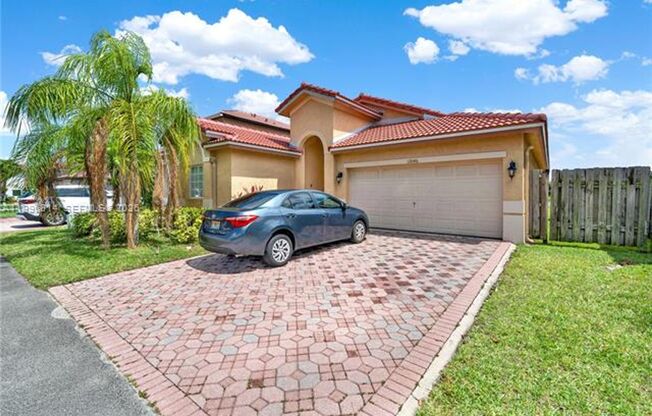 12046 SW 133rd Ter MIAMI, FL 33186