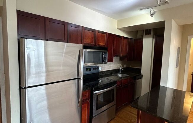 1 bed, 1 bath, 700 sqft, $1,850, Unit 418-0607