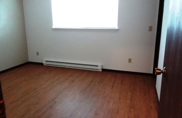 2 beds, 1 bath, 800 sqft, $1,350, Unit 604