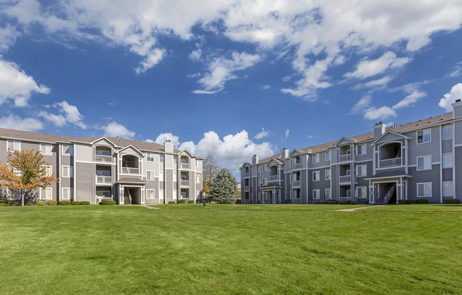 Large Courtyards