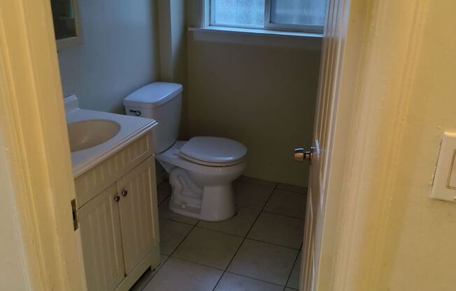 2 beds, 1 bath, $2,150, Unit 1434