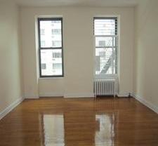 2 beds, 1 bath, $3,500, Unit 3N