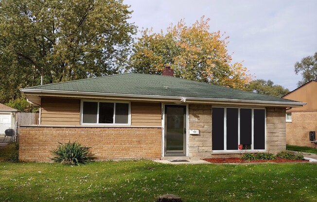 2 Bedroom Ranch Home now available in Lansing, IL