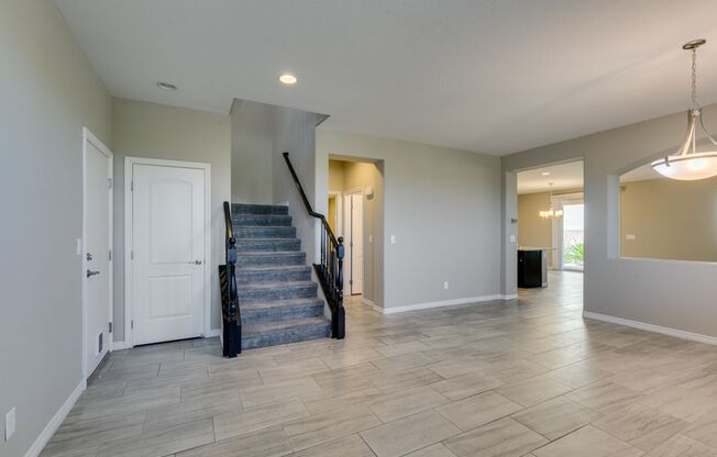 Beautiful Next-Gen Home with Private Entry Suite & Spacious Backyard * MOVE IN SPECIAL*