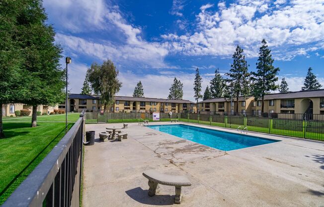 3 beds, 2 baths, $1,750, Unit 243