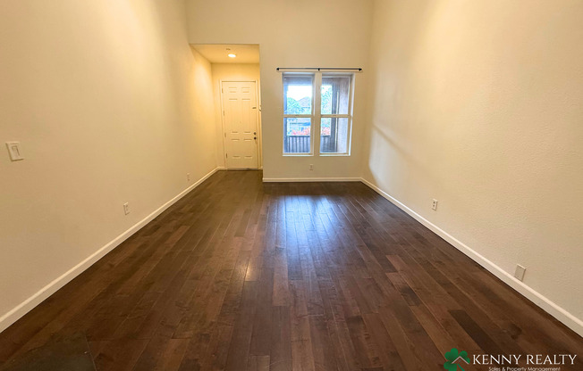 Townhome in the Peninsula's Most Walkable Neighborhood