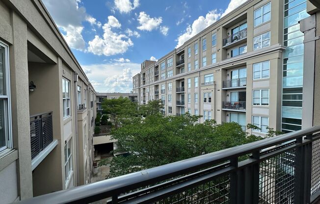 2 beds, 2 baths, $2,250, Unit UNIT 503