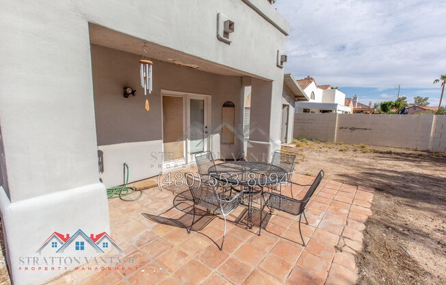 3 beds, 2.5 baths, 2,469 sqft, $2,525