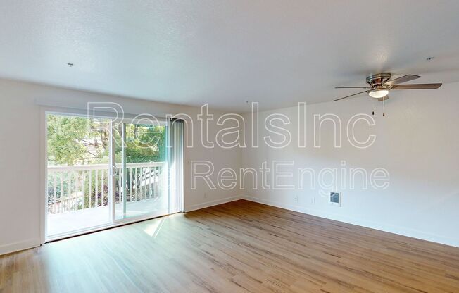 285 WOODLAND AVE