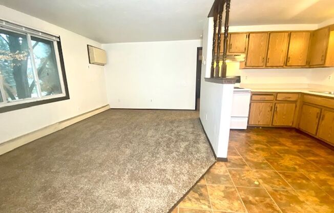 1 bed, 1 bath, 660 sqft, $745, Unit 8