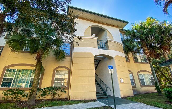 Serene, recently renovated, 2 bedroom, 2 bath, first floor condo for rent in New Tampa.