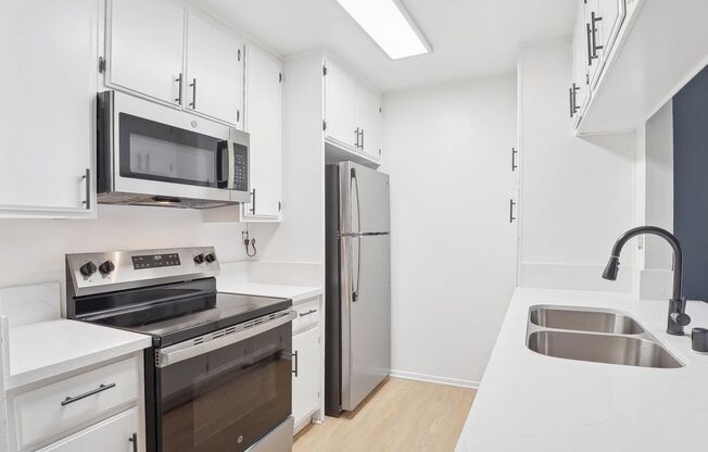 1 bed, 1 bath, 600 sqft, $1,698, Unit 218