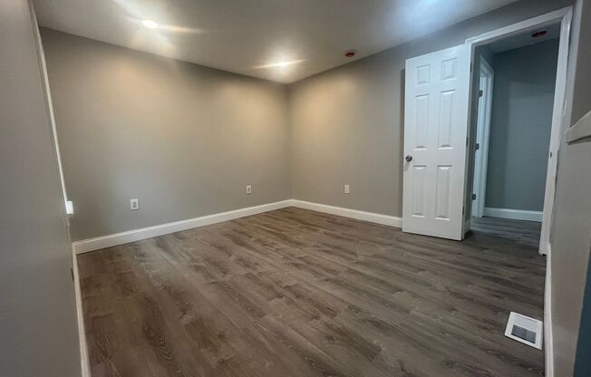 2 beds, 1 bath, $1,395