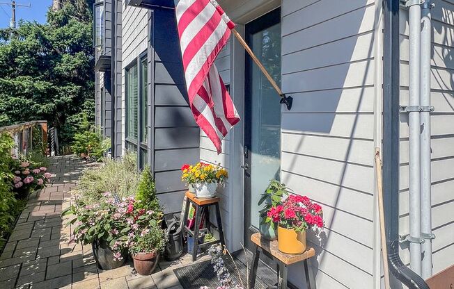 3bd/2ba Seattle Townhome