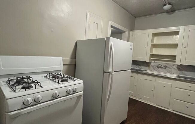 1 bed, 1 bath, 780 sqft, $700