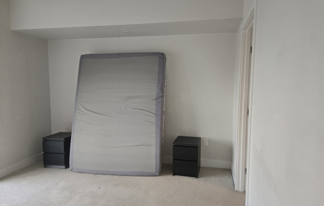 1 bed, 1 bath, 876 sqft, $4,300, Unit 22A