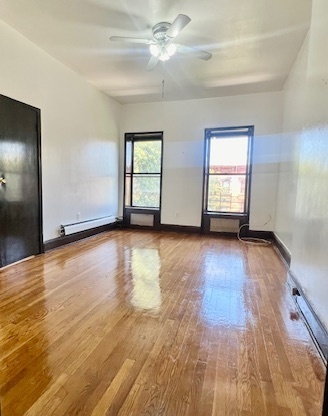 2 beds, 1 bath, $2,950, Unit 4