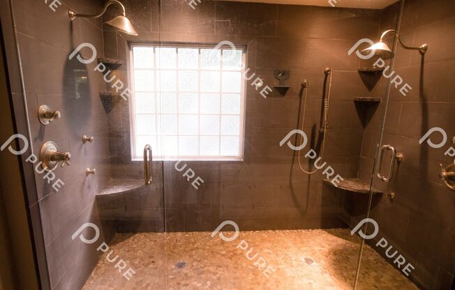 4 beds, 2.5 baths, $2,350